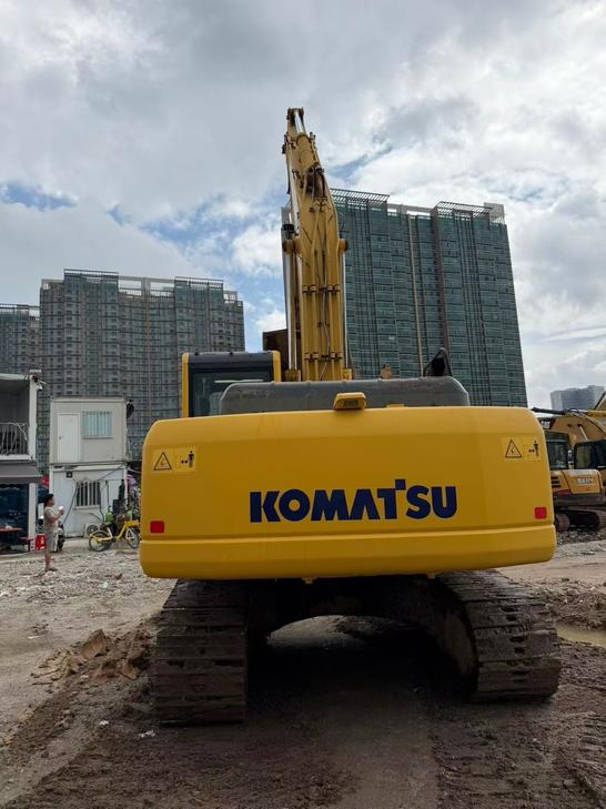 Buy Komatsu PC200-8N1 Used Excavator / 1