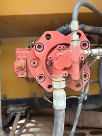 Buy Caterpillar CT260 Used Excavator / 4 Buy Caterpillar CT260 Used Excavator / 4