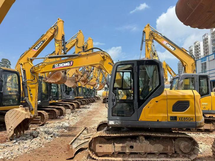 Buy XCMG XE75G Used Excavator / 1