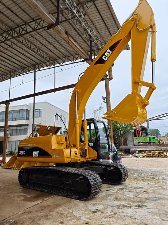 Buy Caterpillar 320C Used Excavator / 1