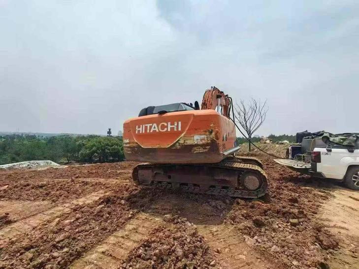 Buy Hitachi ZX210K-5A Used Excavator / 1