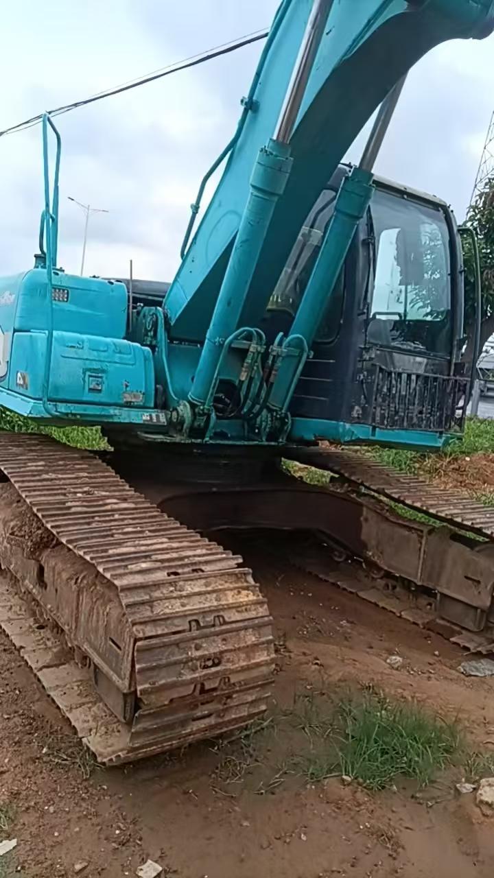 Compre Excavadora Kobelco SK200-6 Usada / 5