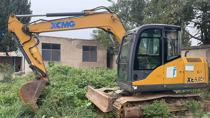 Buy XCMG XE75C Used Excavator / 1