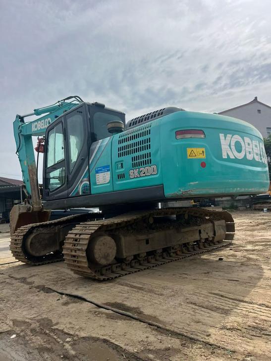 Buy Kobelco SK200 Used Excavator / 1