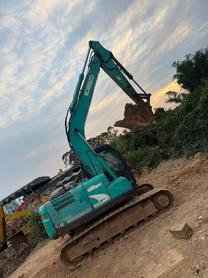 Buy Kobelco SK140 Used Excavator / 3 Buy Kobelco SK140 Used Excavator / 3