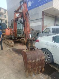 Buy Doosan DH60-7 Used Excavator / 2 Buy Doosan DH60-7 Used Excavator / 2
