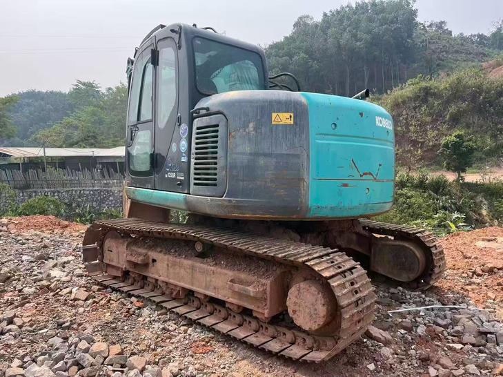 Buy Kobelco SK135 Used Excavator / 1