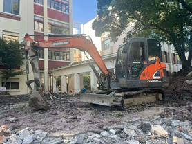 Buy Doosan DH55 Used Excavator / 3 Buy Doosan DH55 Used Excavator / 3