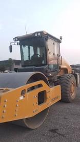 Buy XCMG XE265C Used Excavator / 4 Buy XCMG XE265C Used Excavator / 4