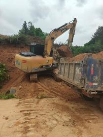 Buy Sany SY135 Used Excavator / 2 Buy Sany SY135 Used Excavator / 2