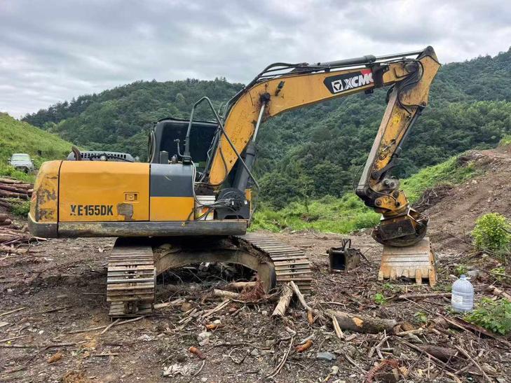 Buy XCMG XE135B Used Excavator / 1