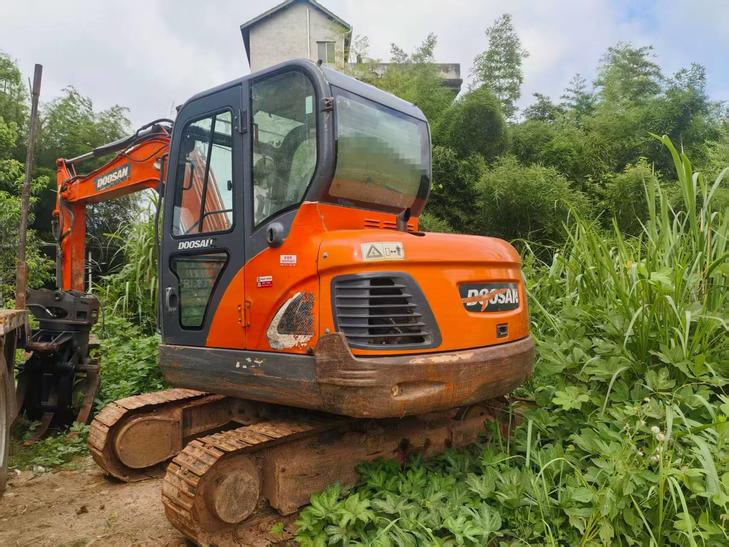 Buy Doosan DX60-9C Used Excavator / 1