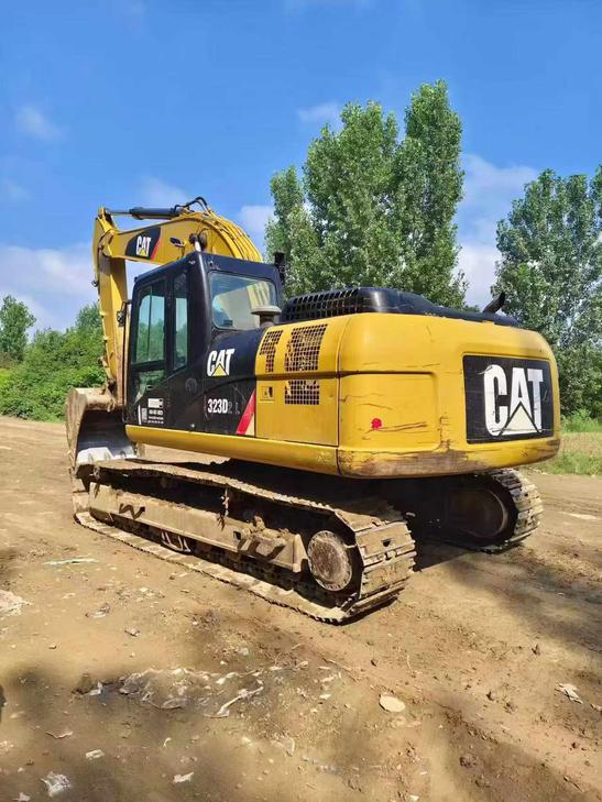 Buy Caterpillar 323 Used Excavator / 1