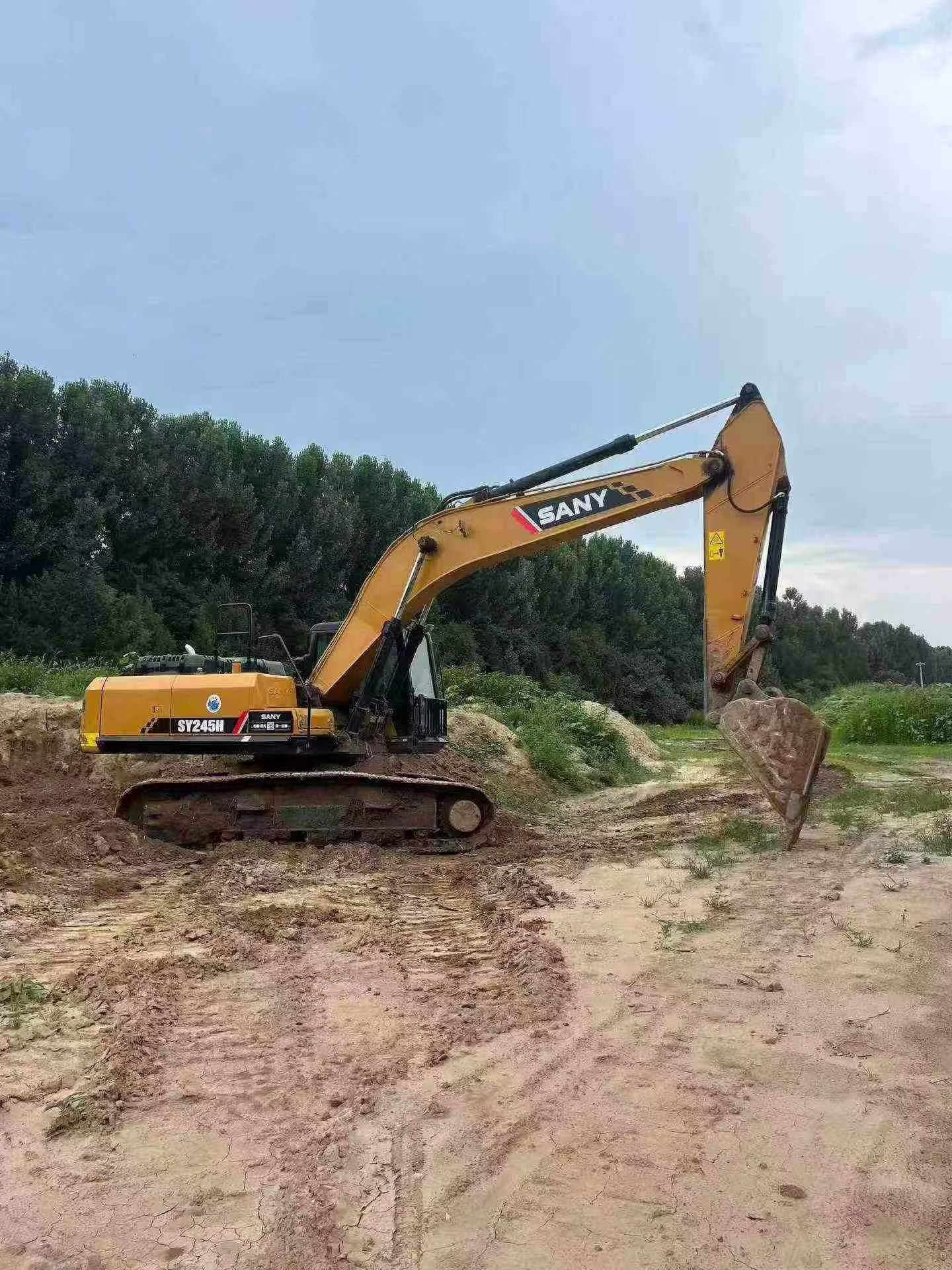 Buy Sany SY245H Used Excavator / 4