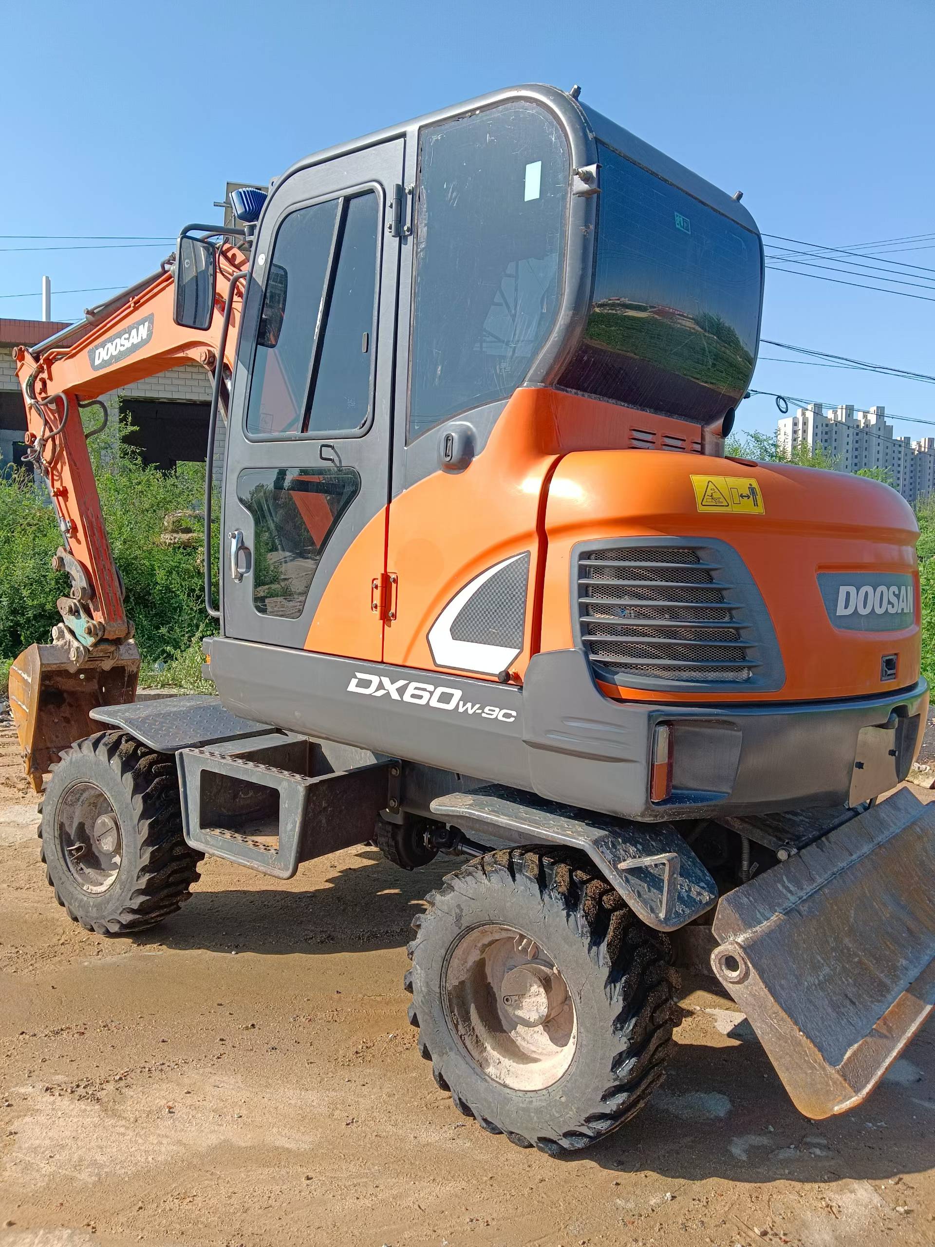 Buy Doosan DH60 Used Excavator / 2 Buy Doosan DH60 Used Excavator / 2