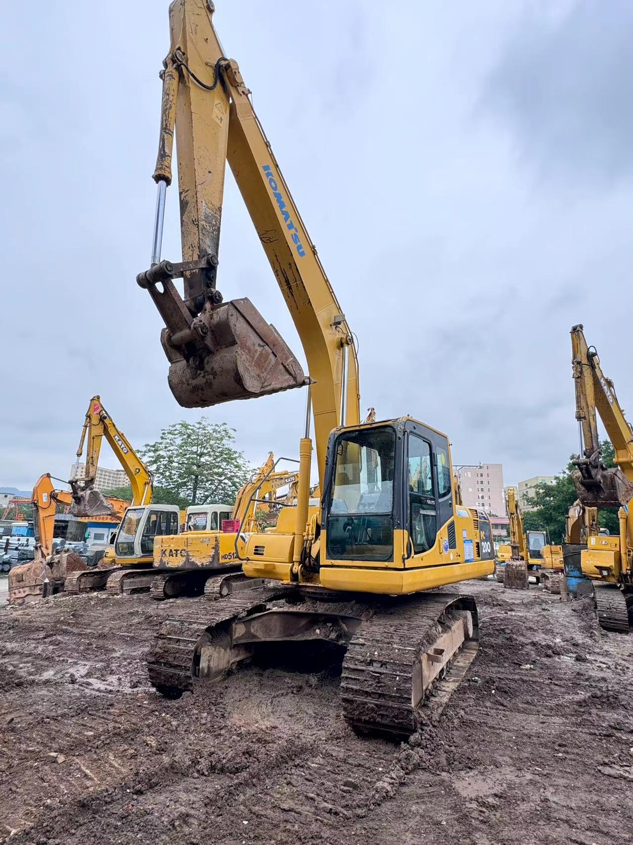Buy Komatsu PC200-8 Used Excavator / 3 Buy Komatsu PC200-8 Used Excavator / 3