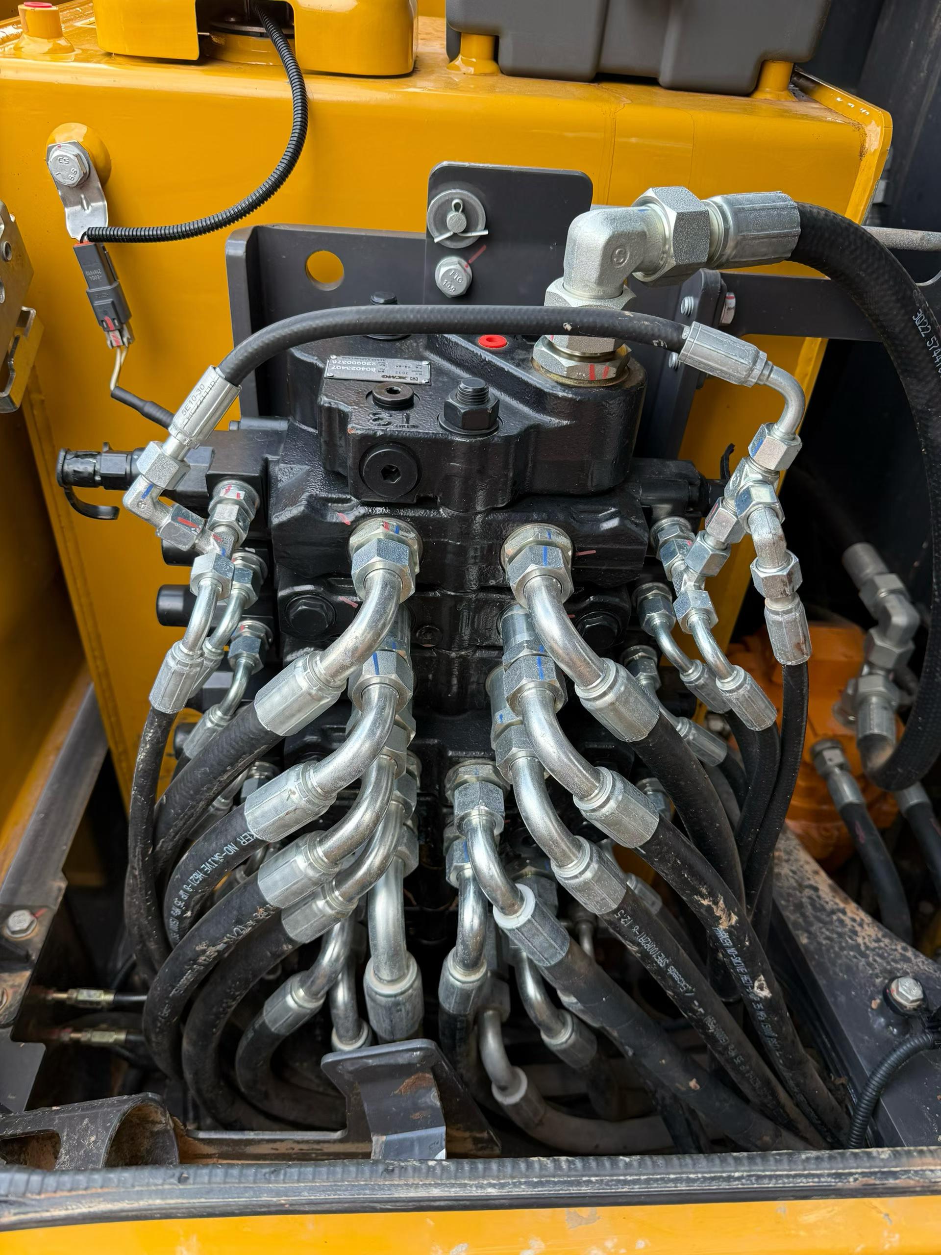 Buy XCMG XE60 Used Excavator / 2