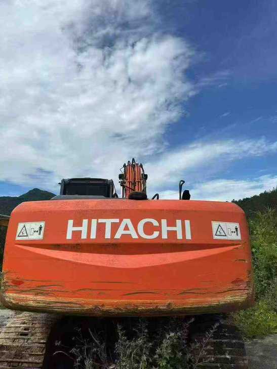 Buy Hitachi EX200-3 Used Excavator / 1
