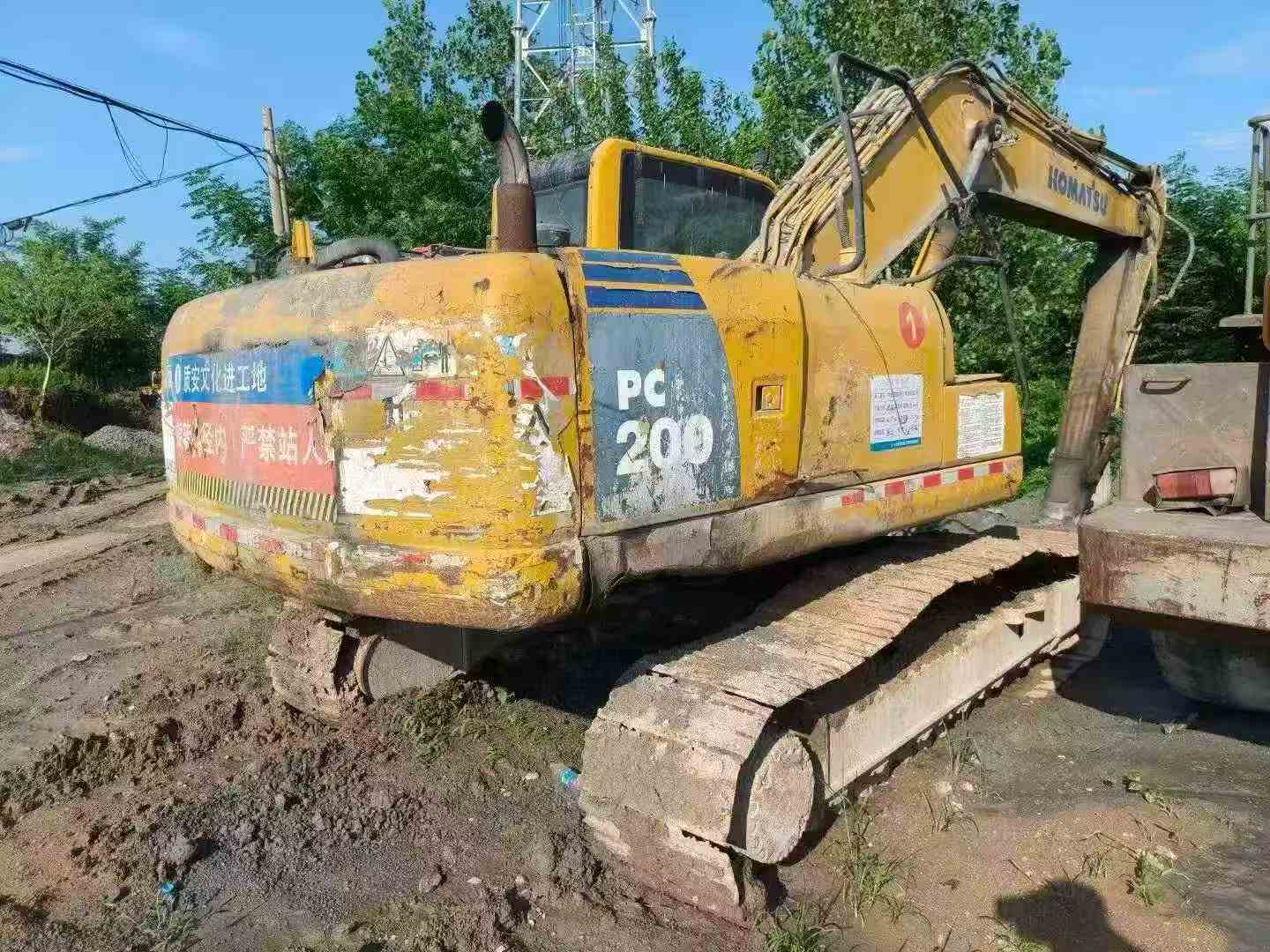 Buy Komatsu PC200-8 Used Excavator / 1