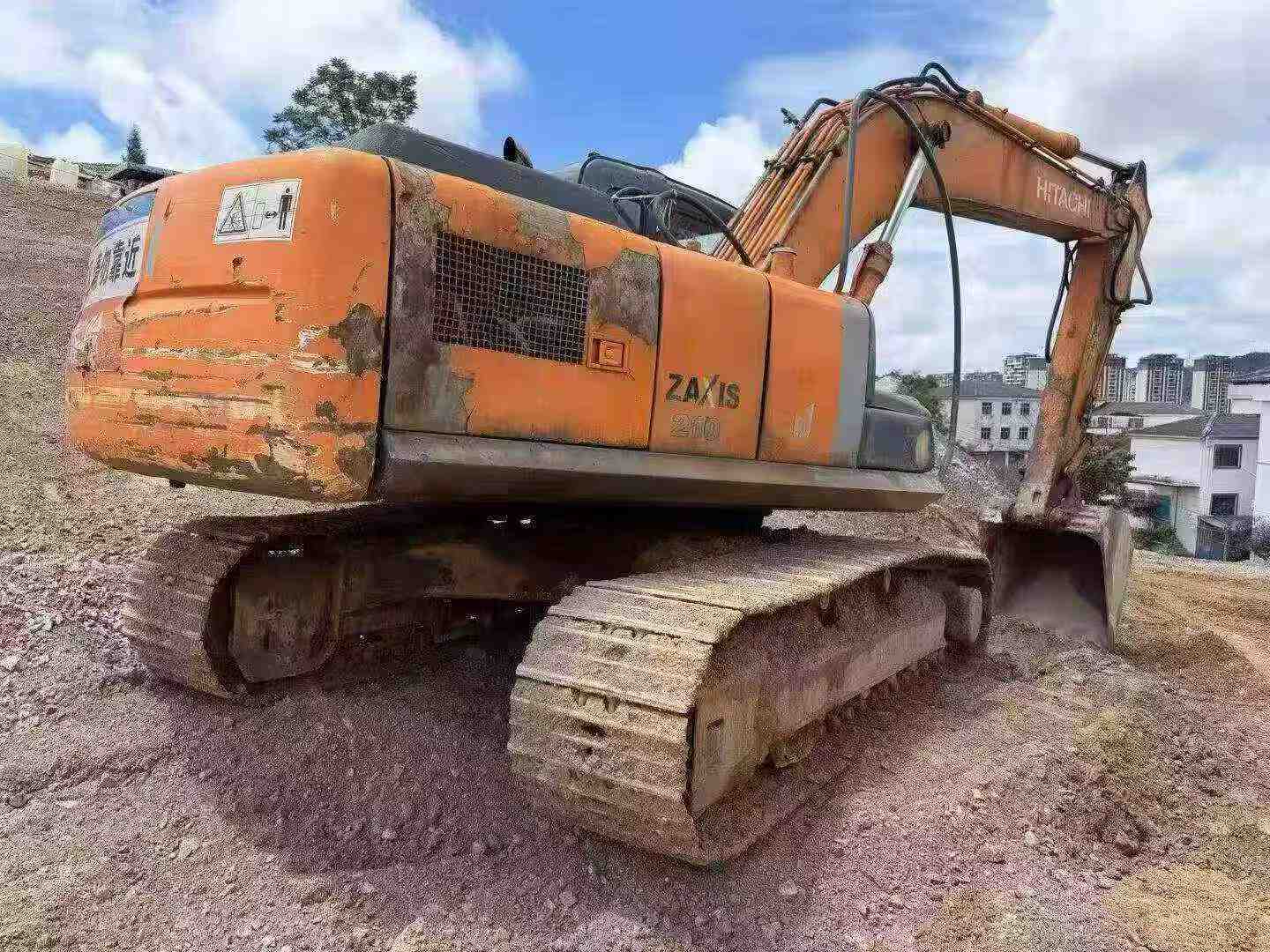 Buy Hitachi EX200-3 Used Excavator / 1