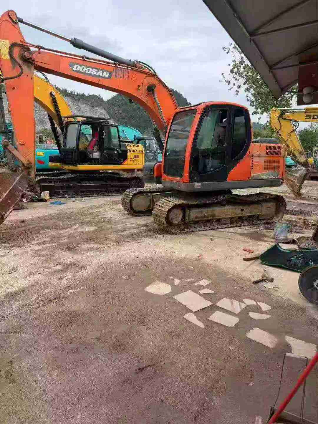 Buy Doosan S130W-3 Used Excavator / 1
