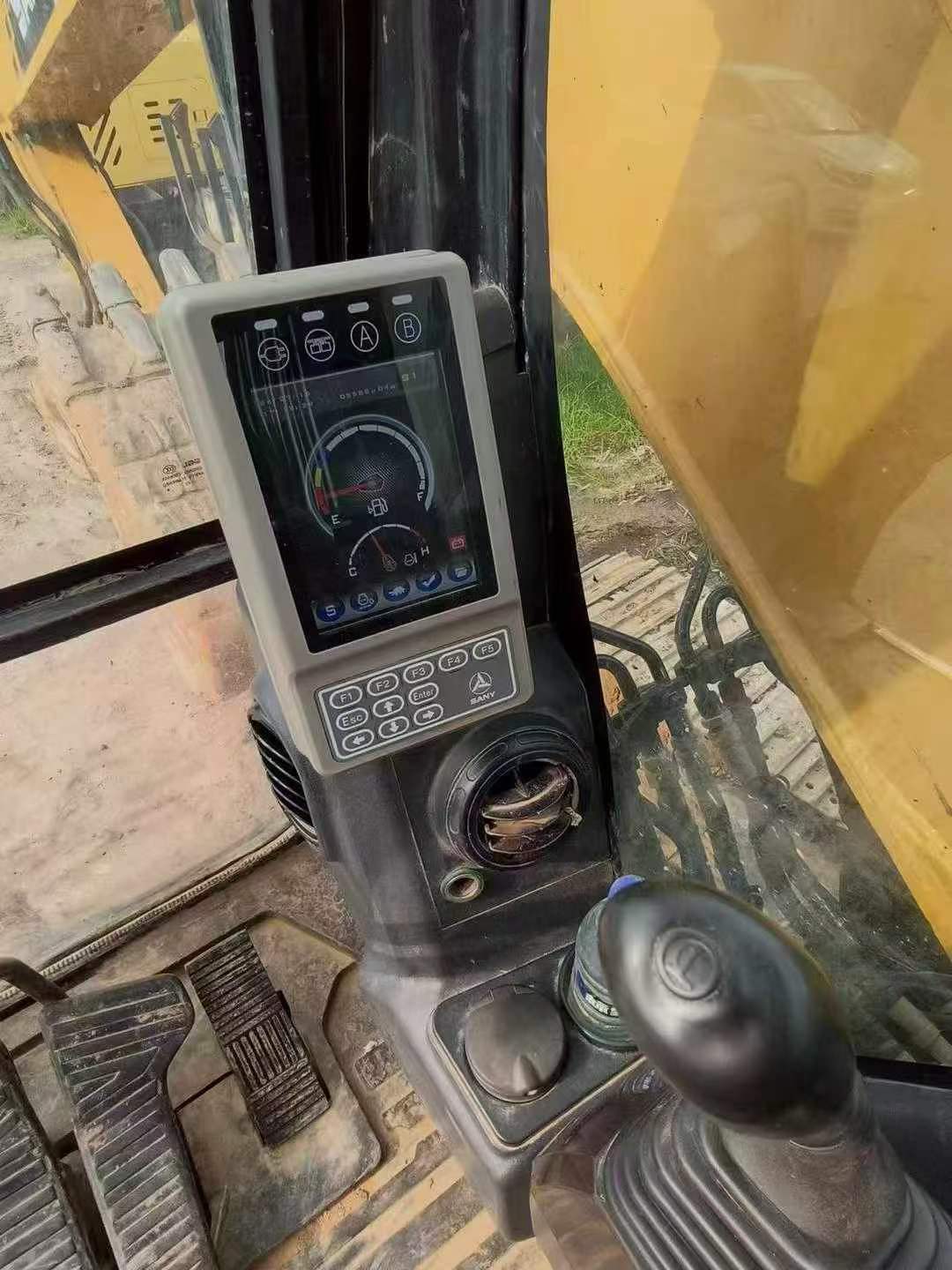 Buy Sany SY135 Used Excavator / 5