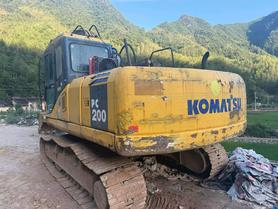 Buy Komatsu PC200-7 Used Excavator / 2 Buy Komatsu PC200-7 Used Excavator / 2