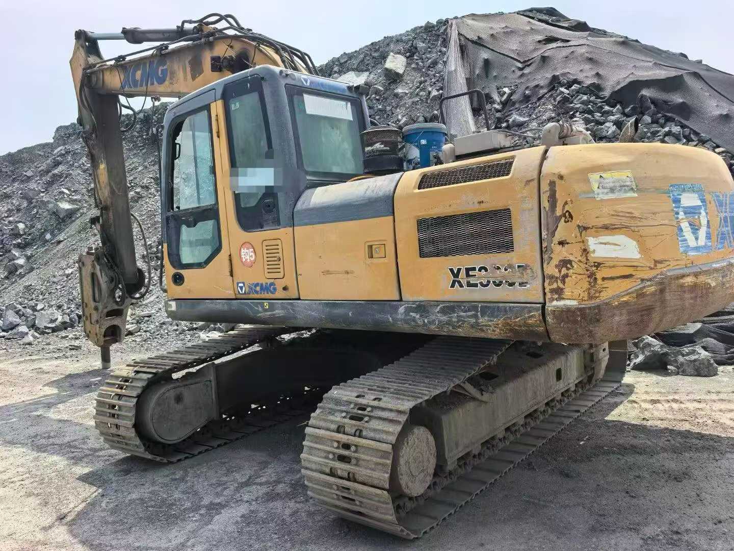 Buy XCMG XE215 Used Excavator / 2