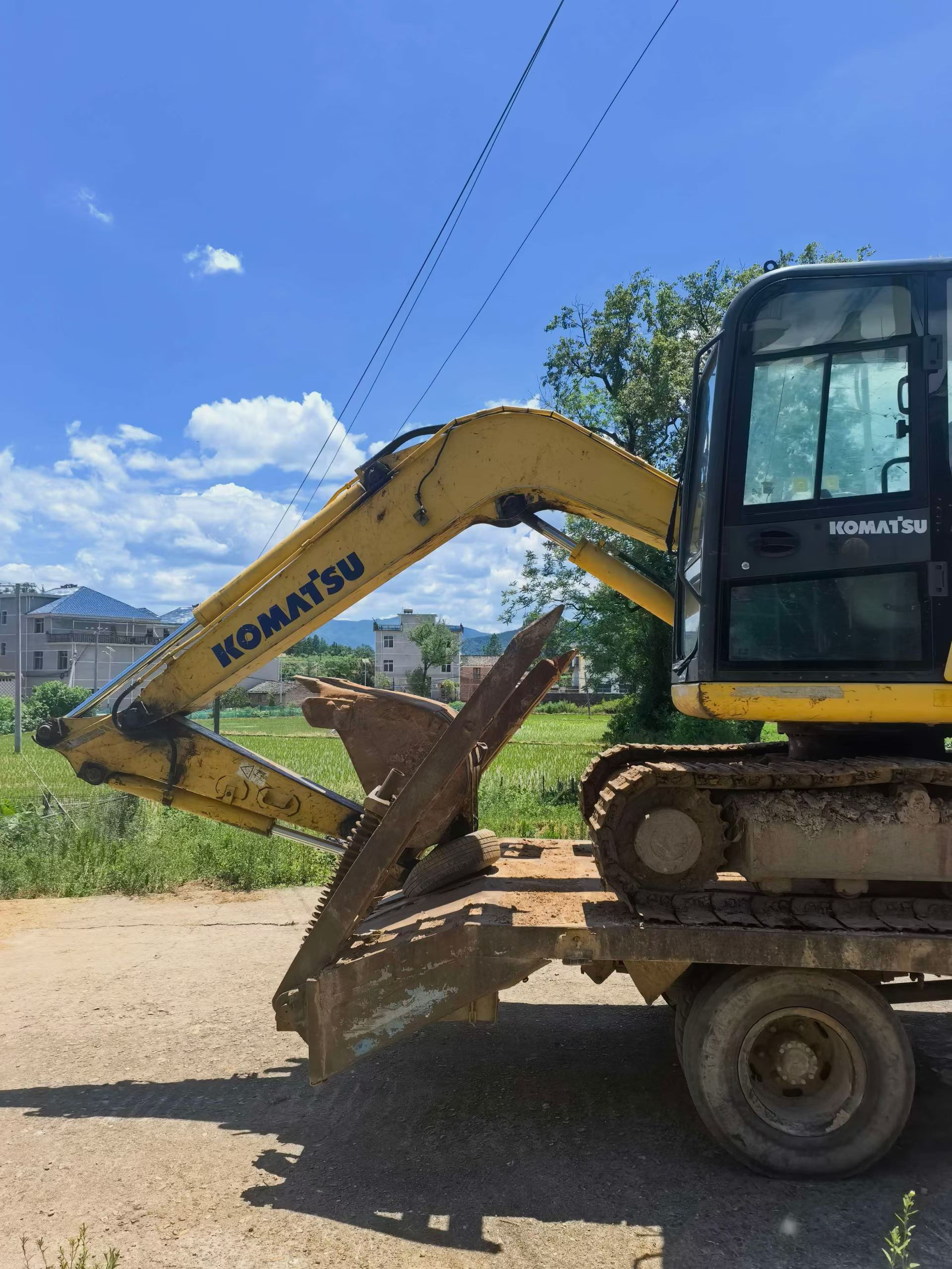 Buy Komatsu PC60-8 Used Excavator / 3