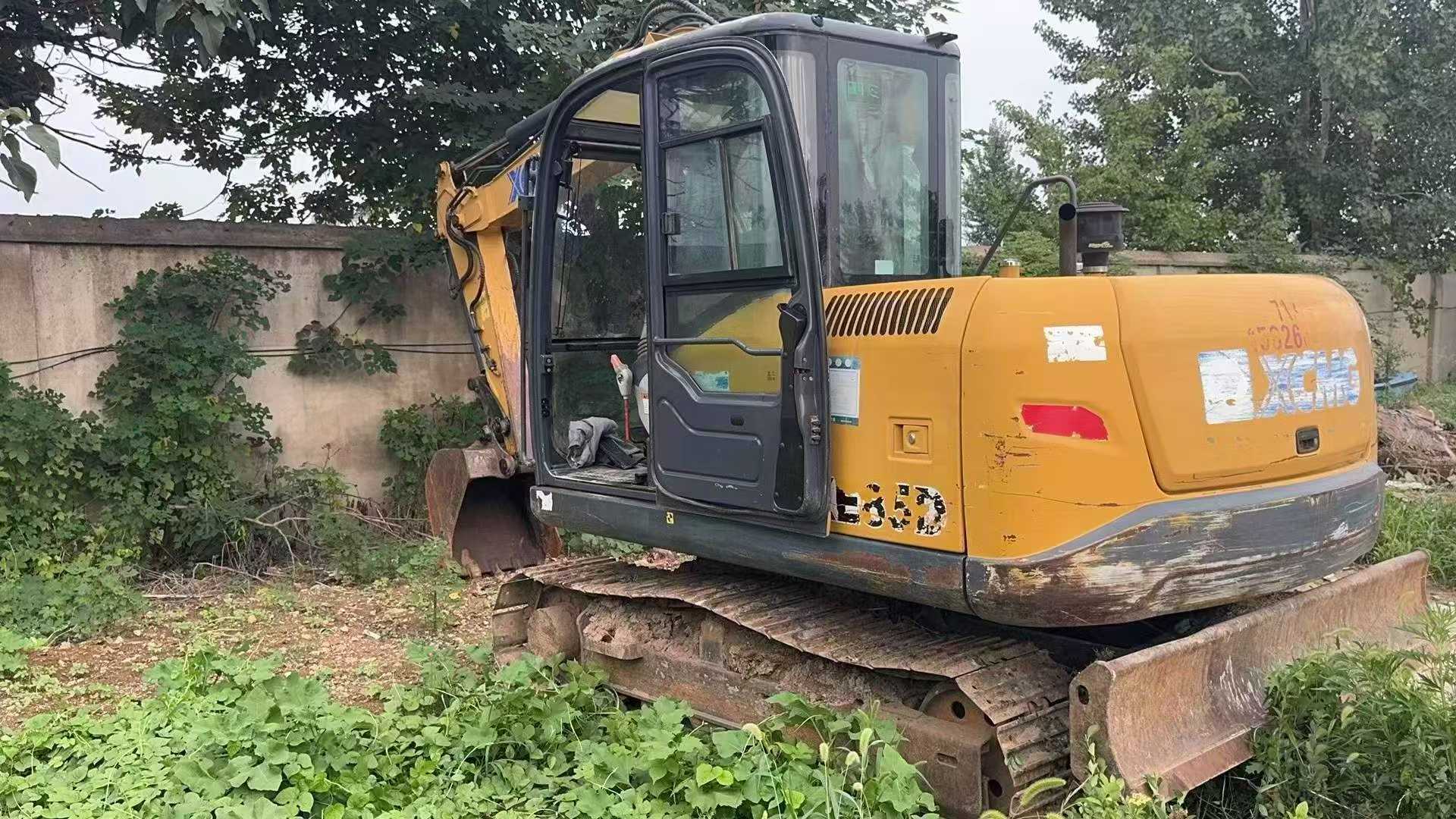 Buy XCMG XE75C Used Excavator / 2 Buy XCMG XE75C Used Excavator / 2