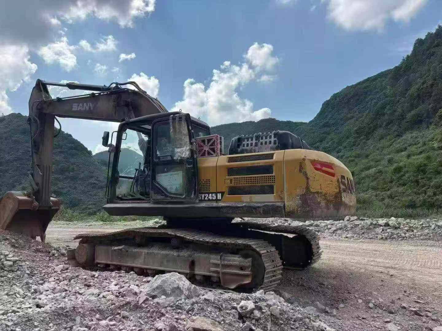 Buy Sany SY245H Used Excavator / 2 Buy Sany SY245H Used Excavator / 2