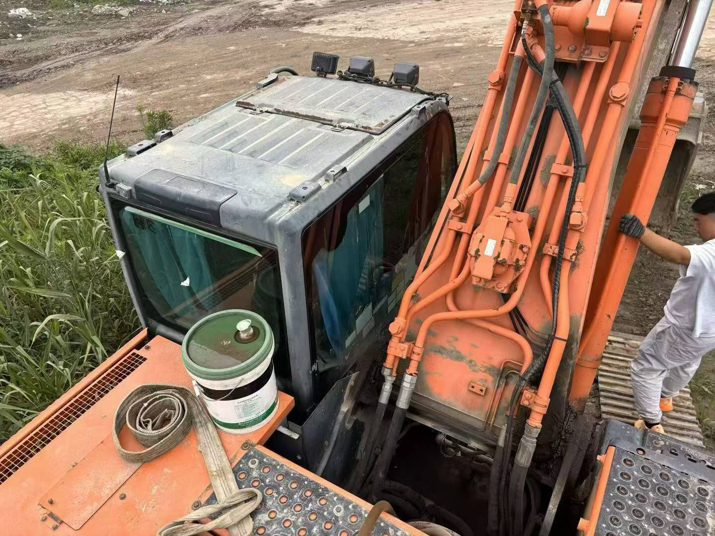 Buy Hitachi ZX330-5B Used Excavator / 9