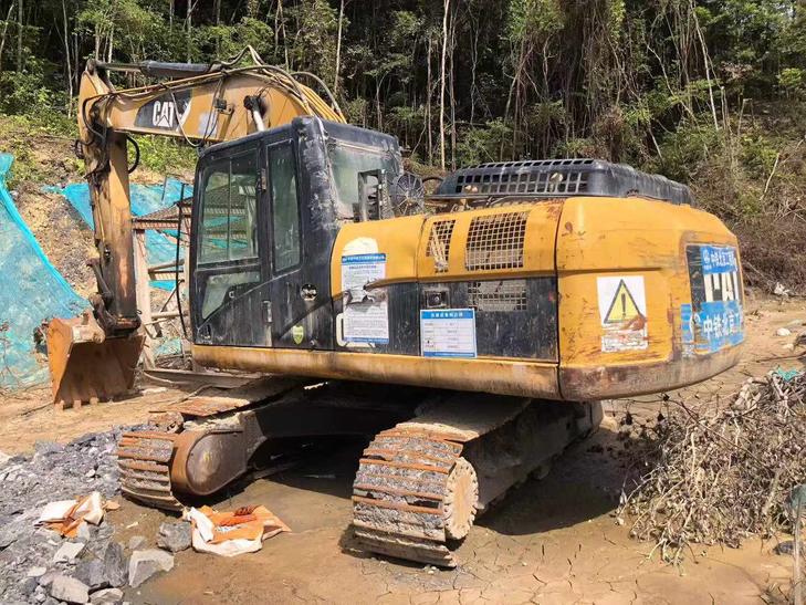 Buy Caterpillar 320D Used Excavator / 1