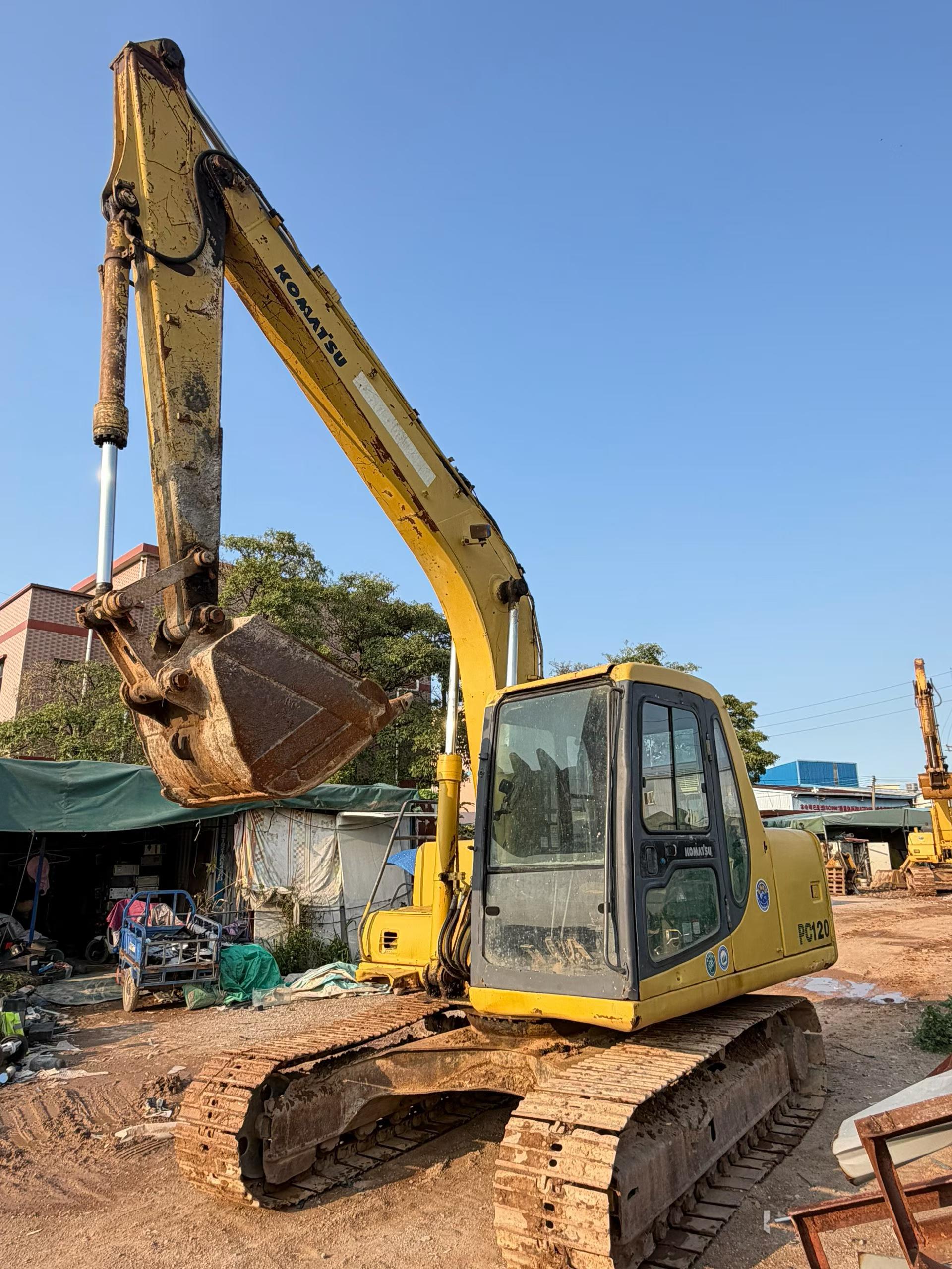 Buy Komatsu PC120-6 Used Excavator / 3