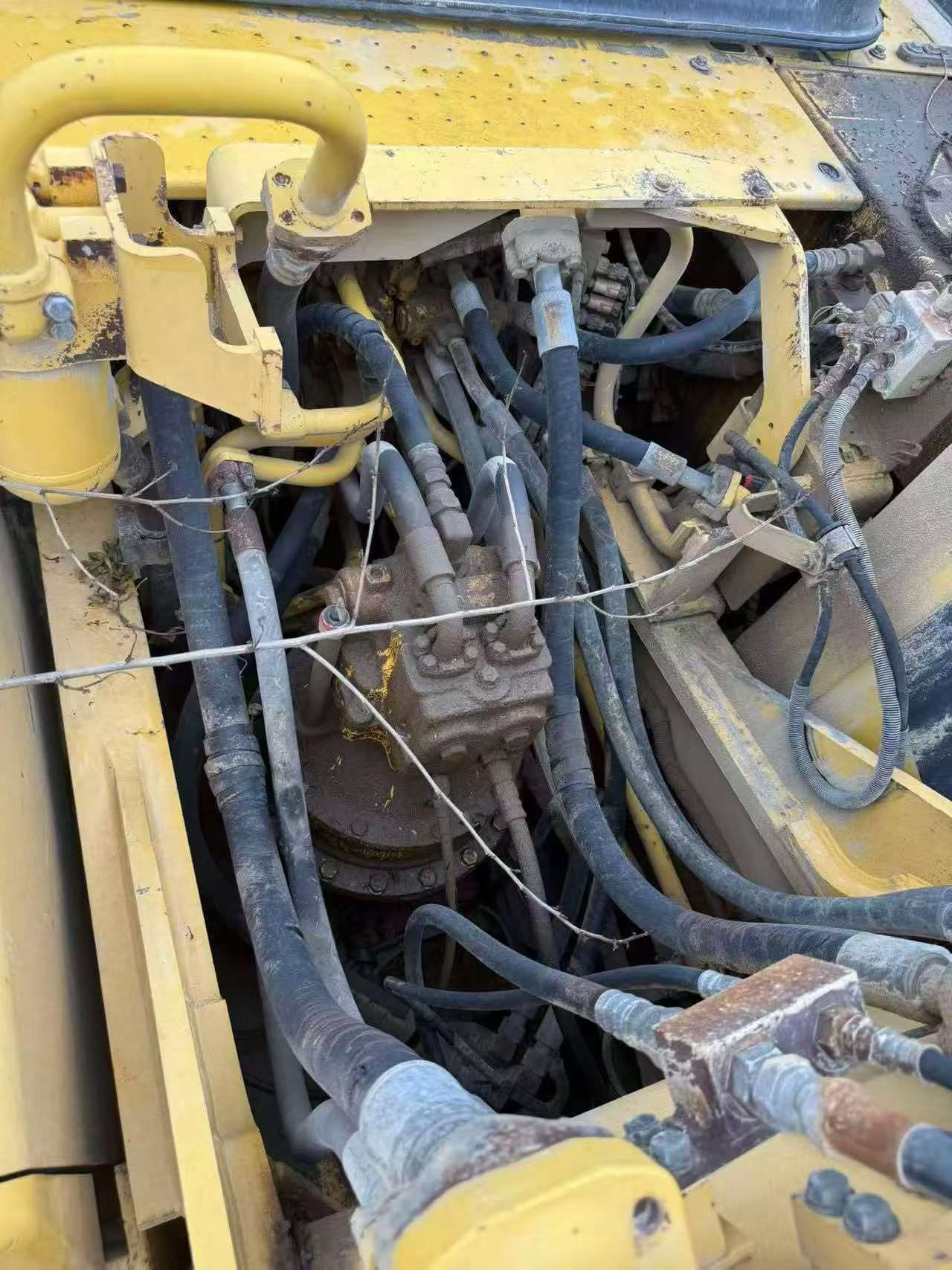 Buy Komatsu PC350-8 Used Excavator / 4