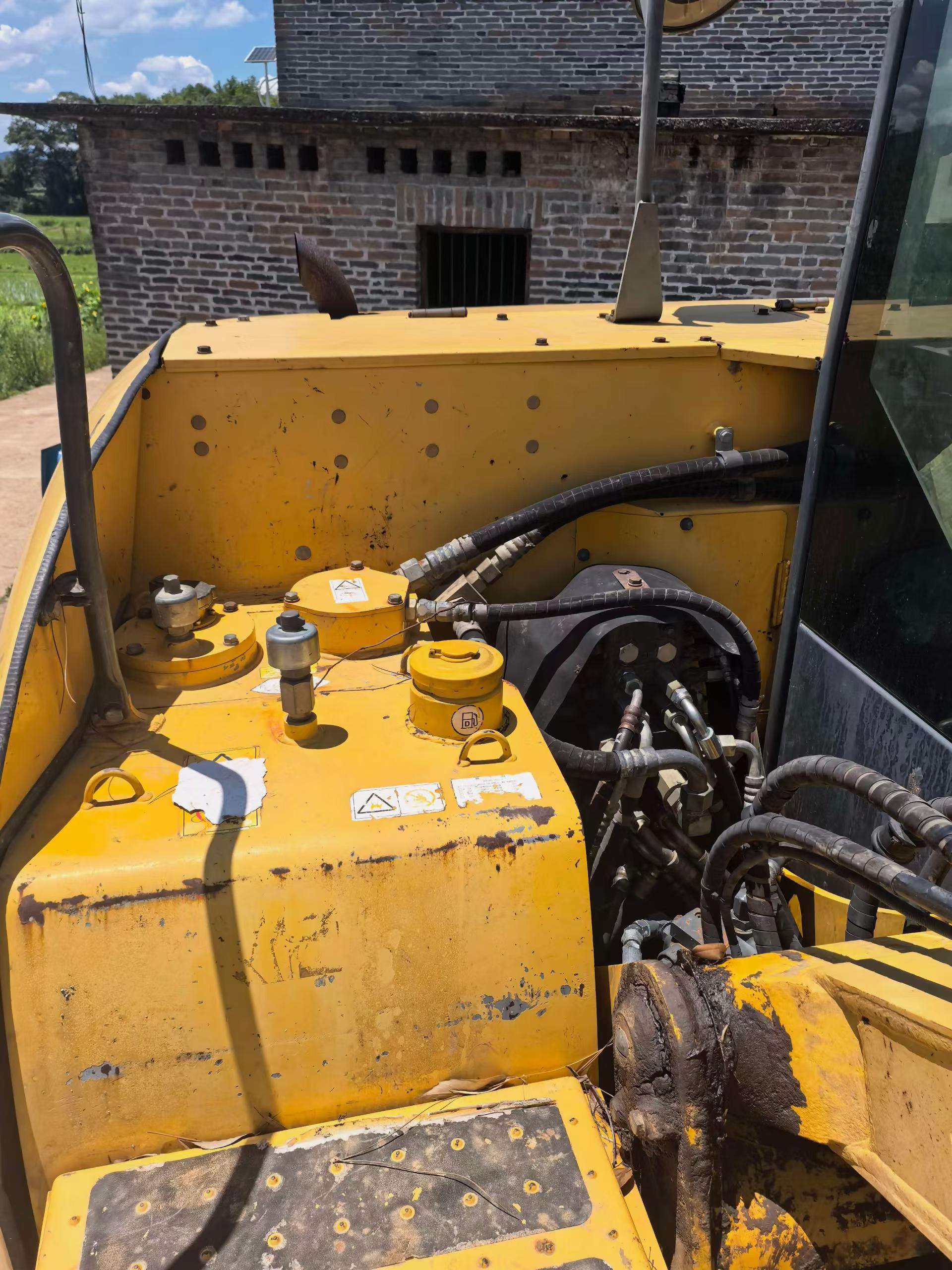 Buy Komatsu PC60-8 Used Excavator / 8