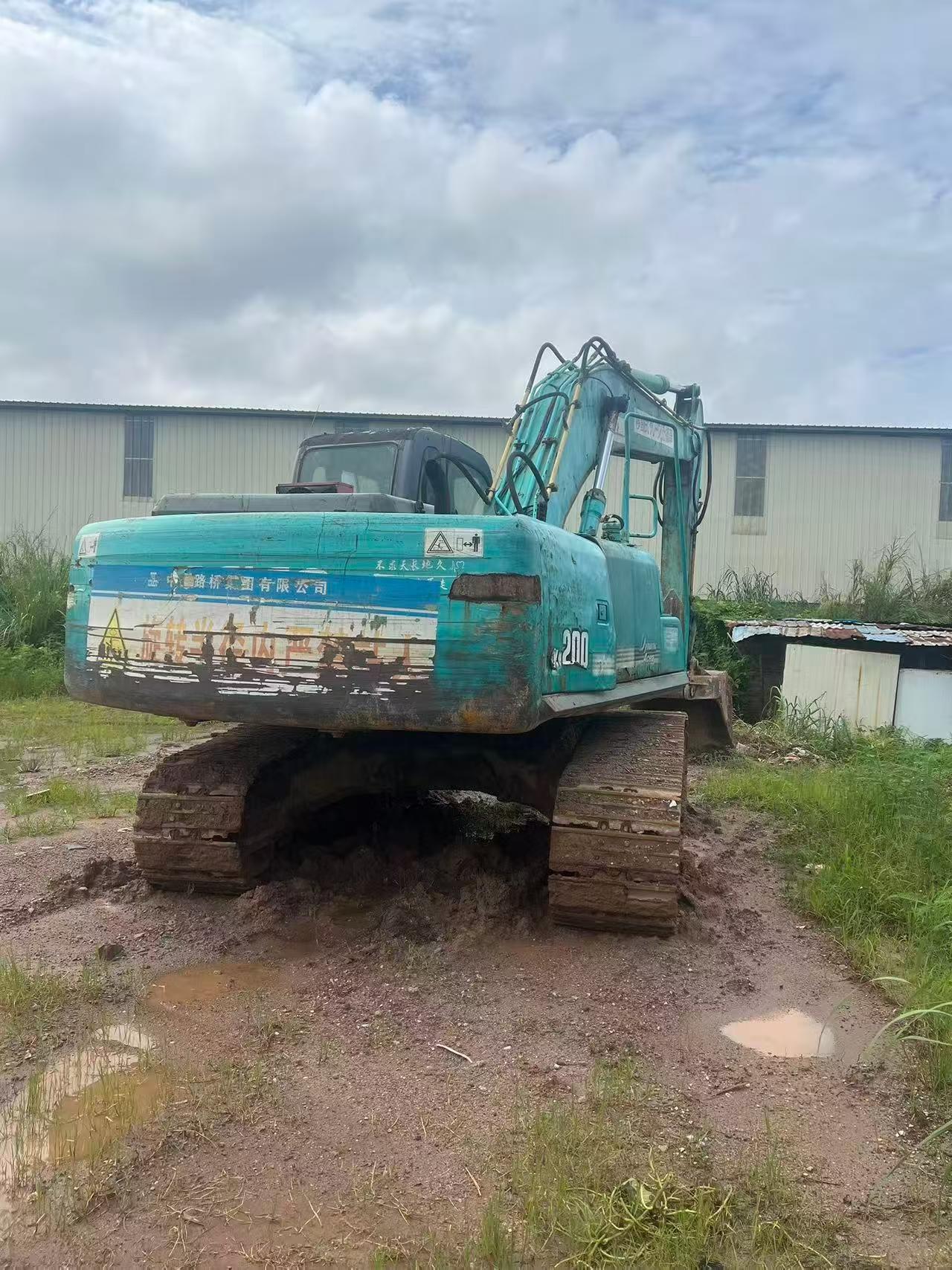 Buy Kobelco SK200-10 Used Excavator / 1