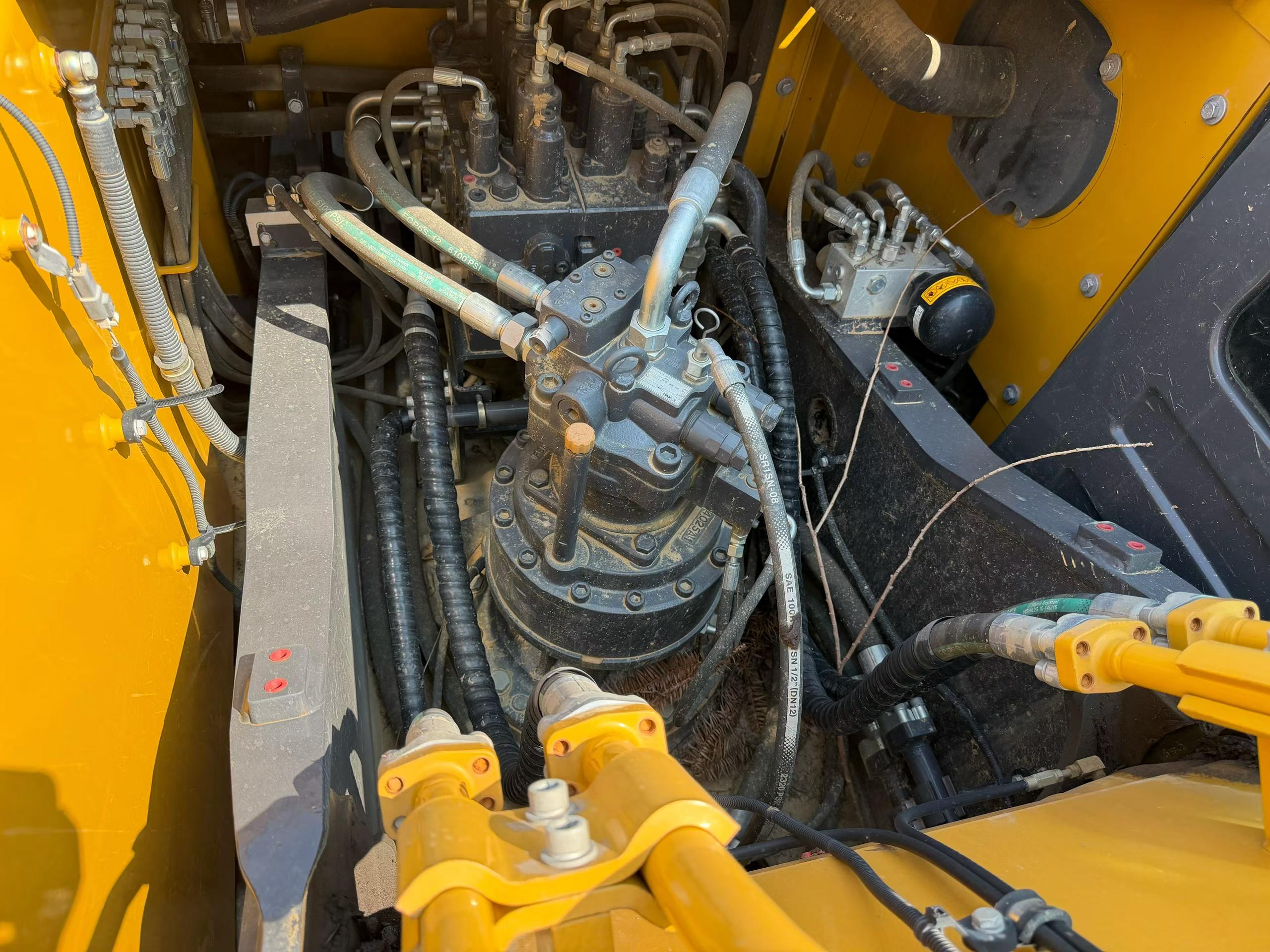 Buy XCMG XE200 Used Excavator / 7