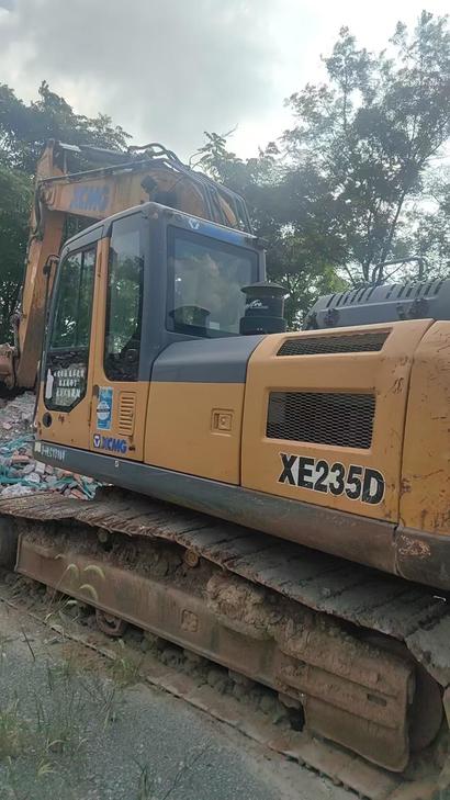 Buy XCMG XE215 Used Excavator / 1