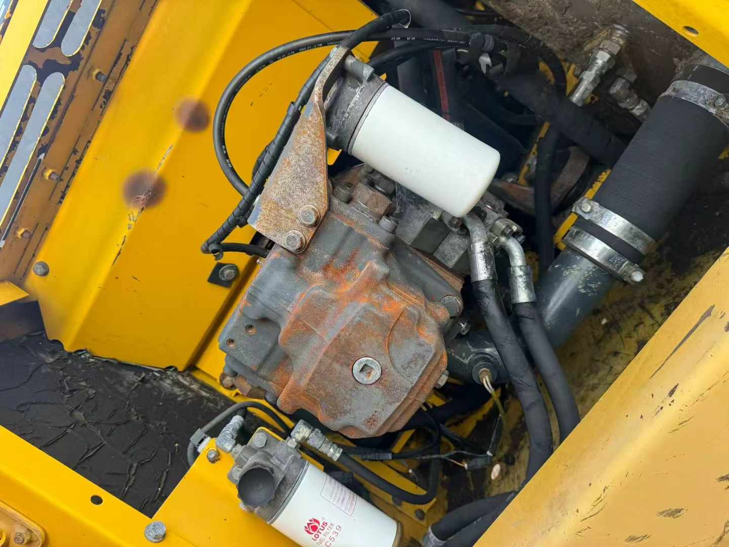 Buy Komatsu PC200-8 Used Excavator / 6
