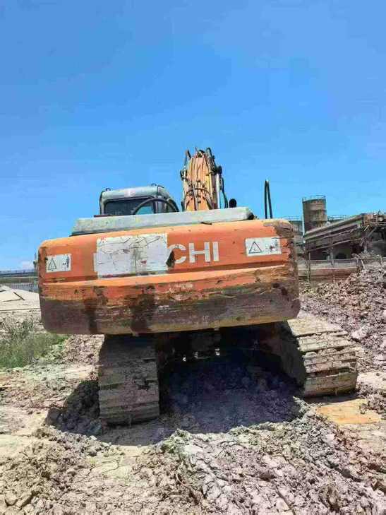 Buy Hitachi EX200 Used Excavator / 1