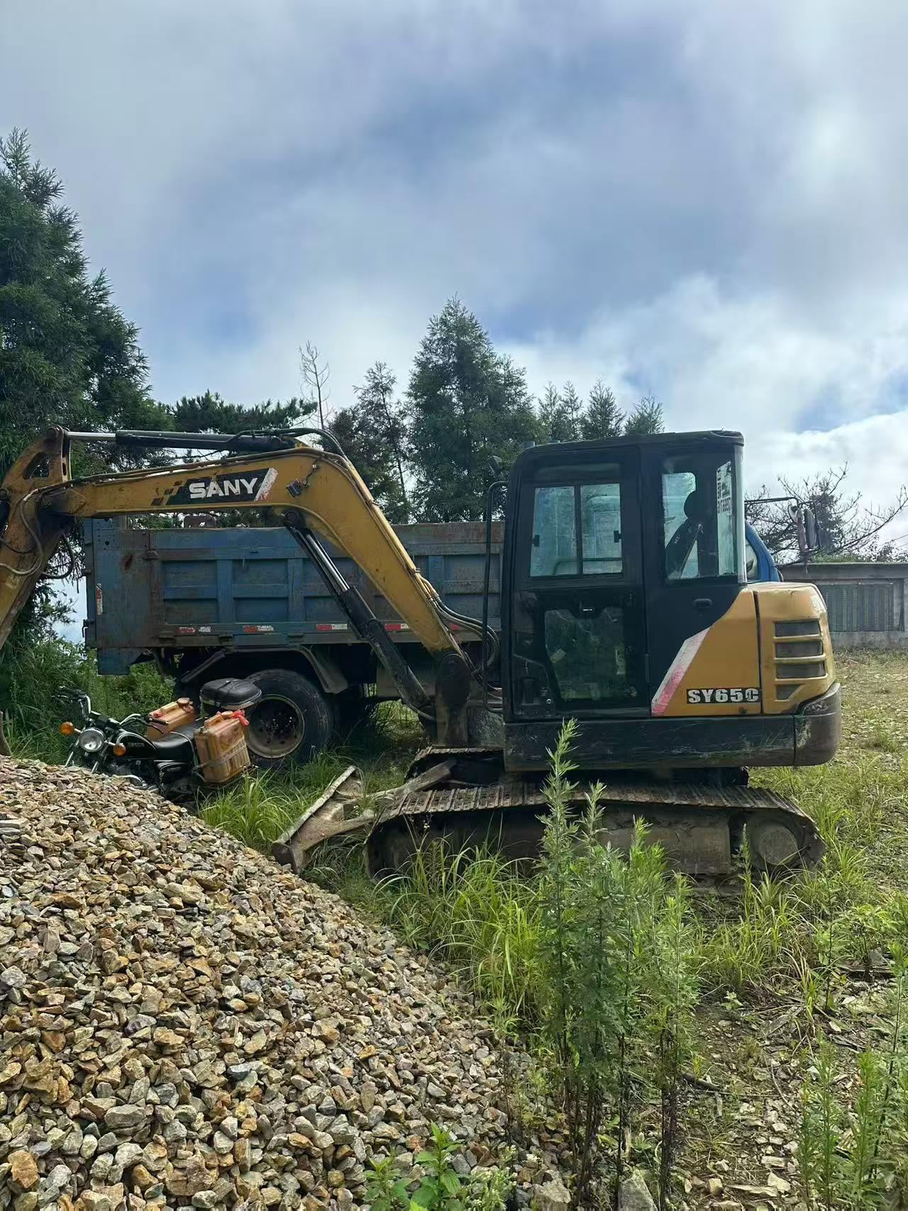 Buy Sany SY55 Used Excavator / 1