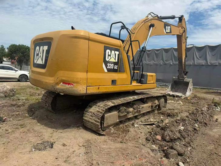 Buy Caterpillar 320GC Used Excavator / 1