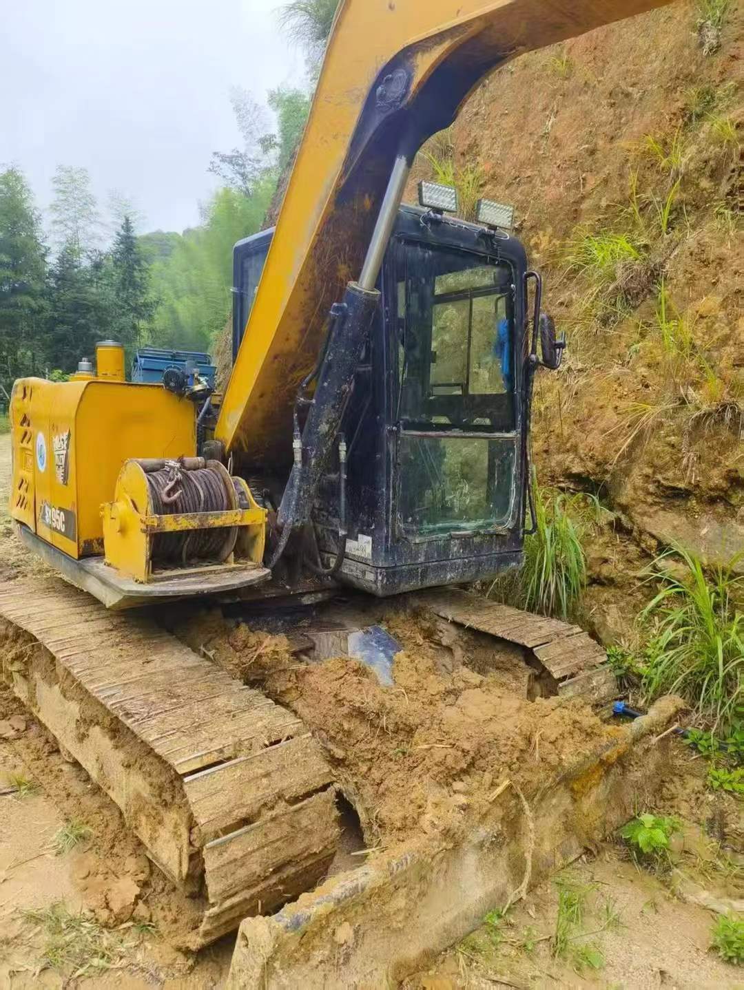 Buy Sany SY75 Used Excavator / 3