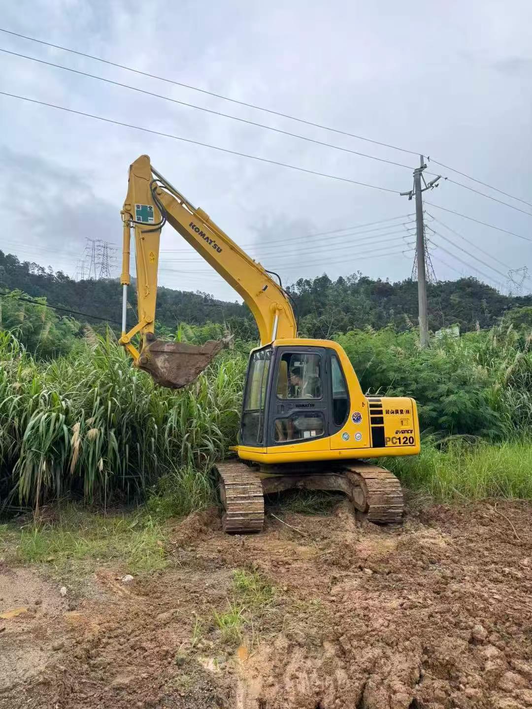Buy Komatsu PC100-6 Used Excavator / 1
