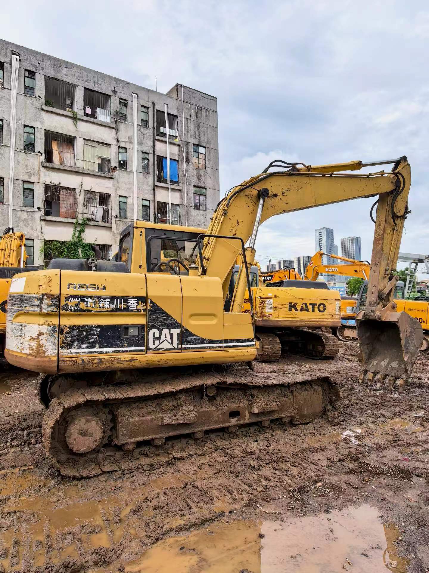 Buy Caterpillar 312 Used Excavator / 2 Buy Caterpillar 312 Used Excavator / 2