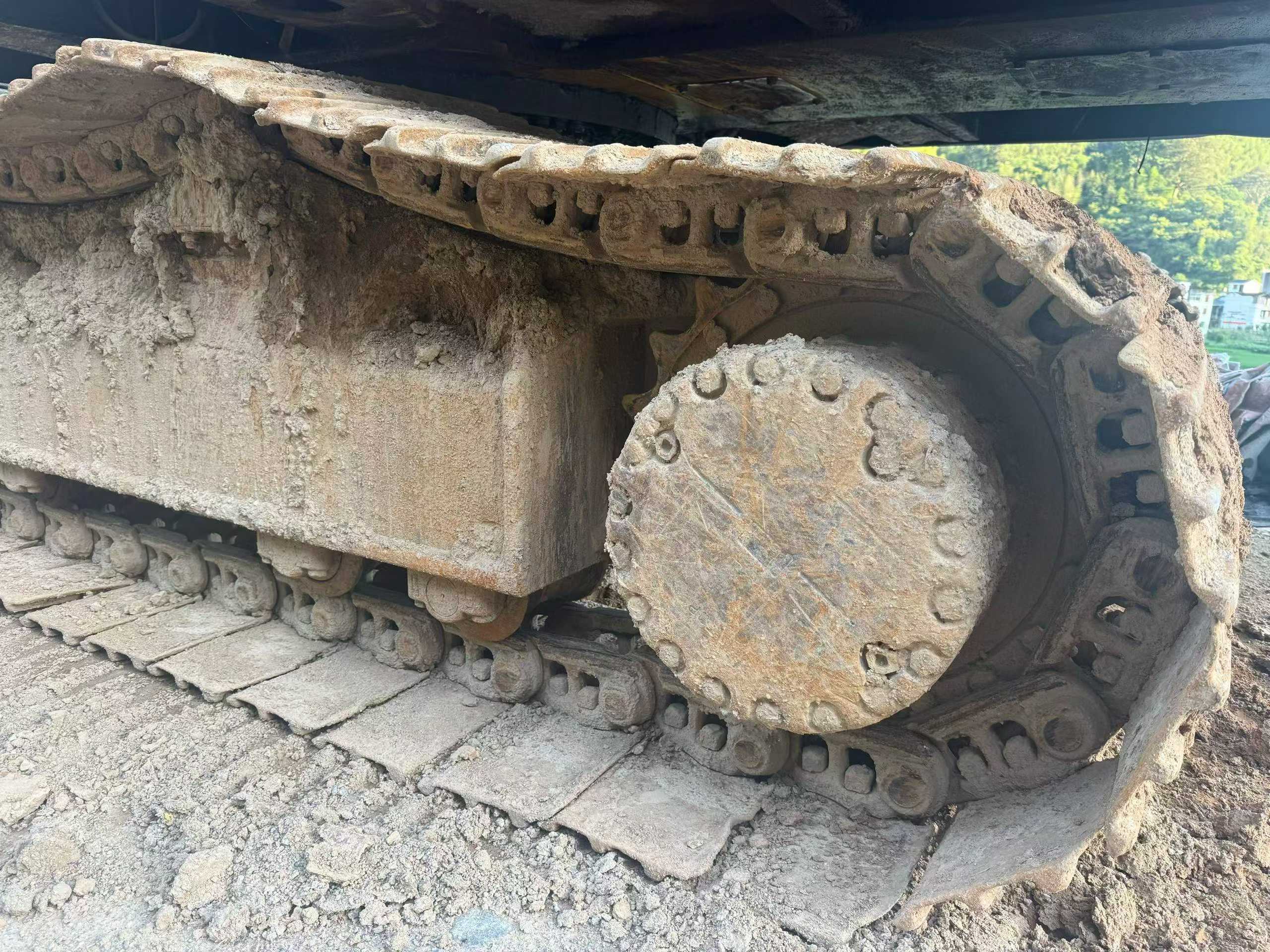 Buy Komatsu PC200-7 Used Excavator / 8 Buy Komatsu PC200-7 Used Excavator / 8