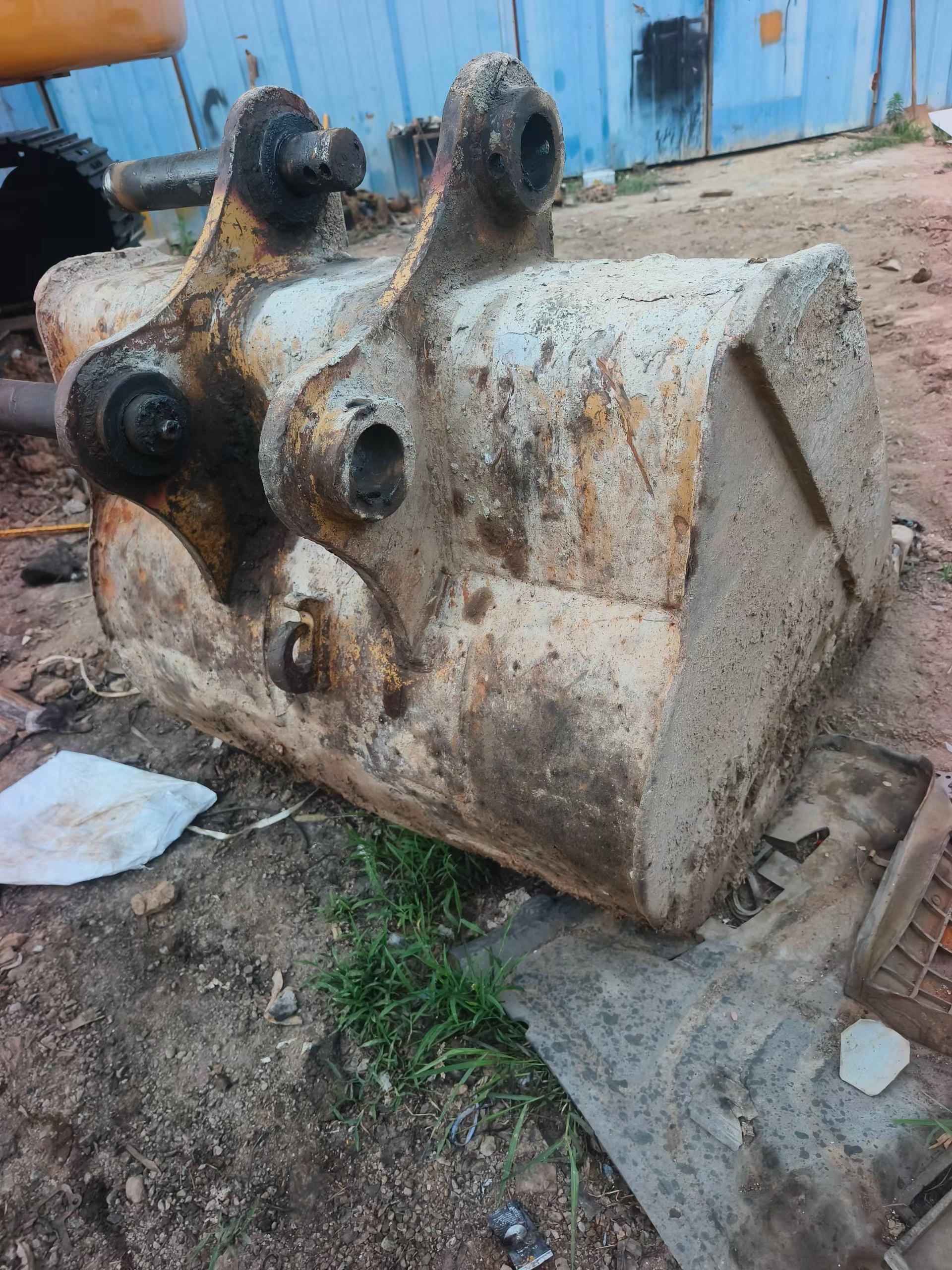 Buy Caterpillar 323 Used Excavator / 4