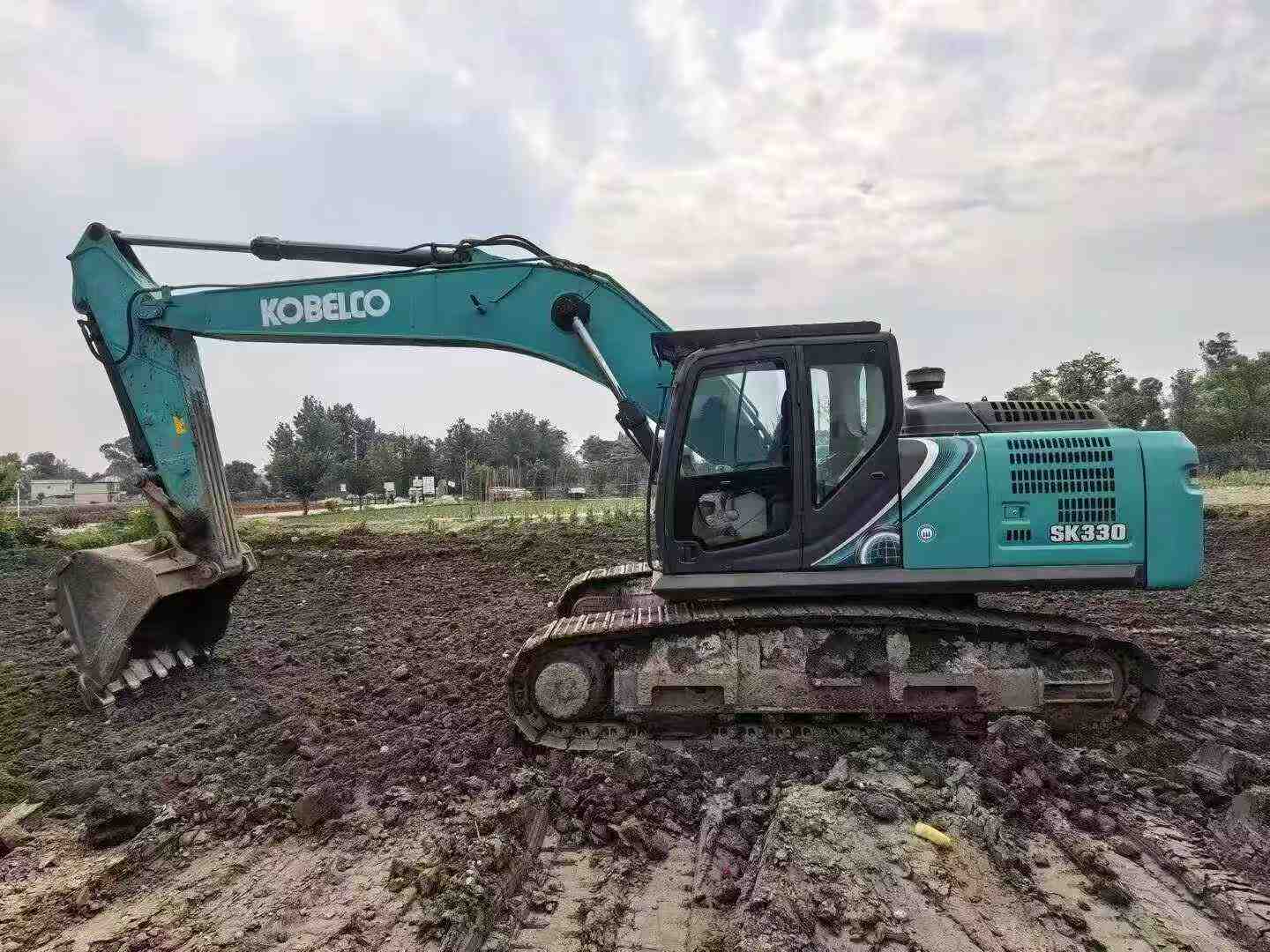 Buy Kobelco SK270D Used Excavator / 8 Buy Kobelco SK270D Used Excavator / 8