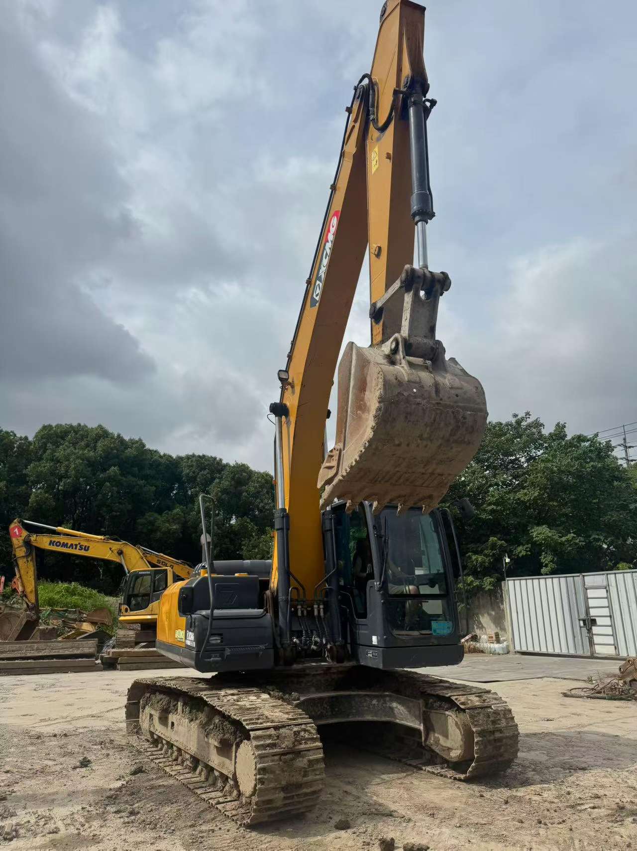 Buy XCMG XE200 Used Excavator / 3